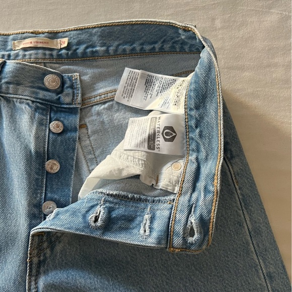 Levi's Wedgie Straight Jeans in Luxor Empire - Picture 10 of 16